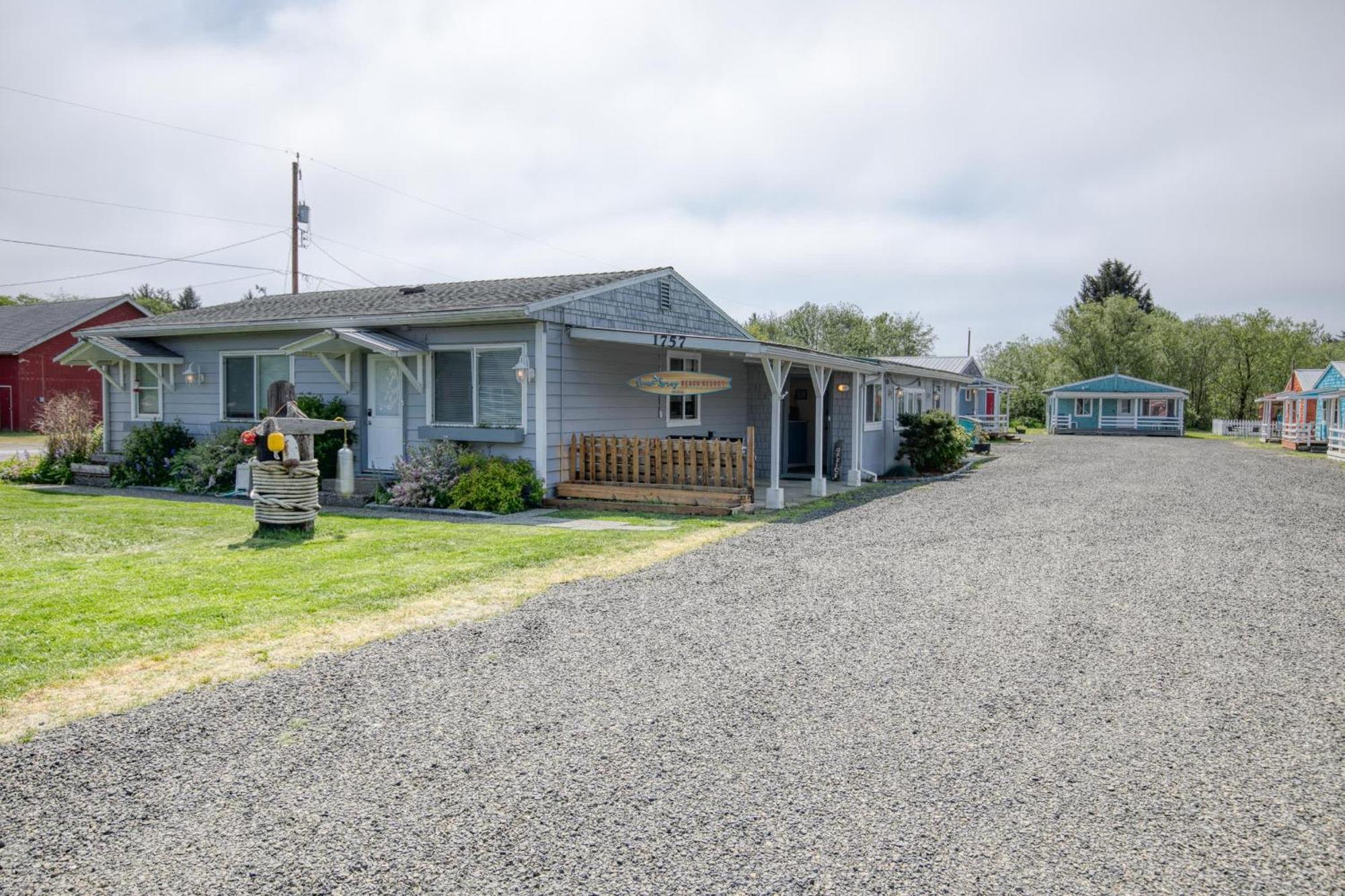 Mermaid Cottage 1-Bedroom Beach Cottage Grayland Exterior photo
